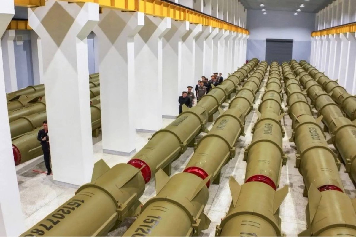 STANISKRAPIVNIK's tweet photo. 🇷🇺🇰🇵  The Brothers in Arms from North Korea  are preparing for the main assualt on Kiev ?

Imagine the Video broadcasted all over the world... 

"Smiling faces from Pyongyang  gathered around  Zelensky's  desk !"

Video shows North Korean fighters at a training ground in Russia.

This is a completely realistic scenario due to a number of agreements and similar events in the past.

🇷🇺🇰🇵 This factory game can be played with two players.

Western and Ukrainian media report that Kim Jong-un, with the help of Russia, has completed the construction and launched a new factory in North Korea for the production of Hwasong-11 (KN-23) tactical missiles.

Pyongyang's plans include increasing the production of ballistic and cruise missiles by 2.5 times over the next five years. According to reports in the West, the KN-23 missiles have already begun to be used by Russia in the conflict to strike Ukraine.

For this purpose, launch systems and missile units of the North Korean army have allegedly already been delivered to Russia.
