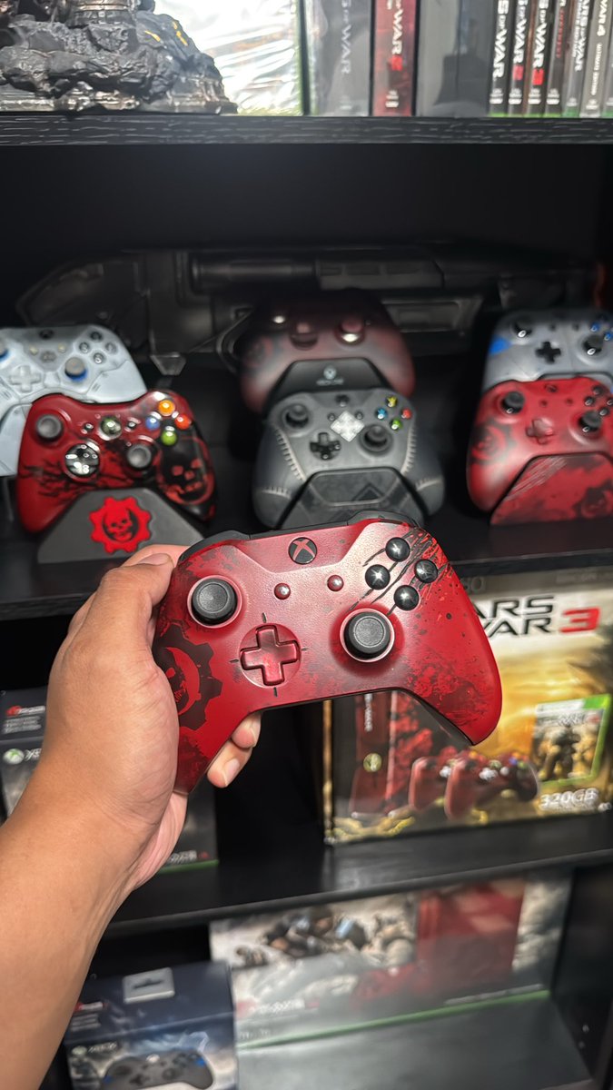 ferrnando___'s tweet photo. @_Rawr93 Im gonna need that controller asap ⚙️🔥 https://t.co/uAn9WFbLZ9