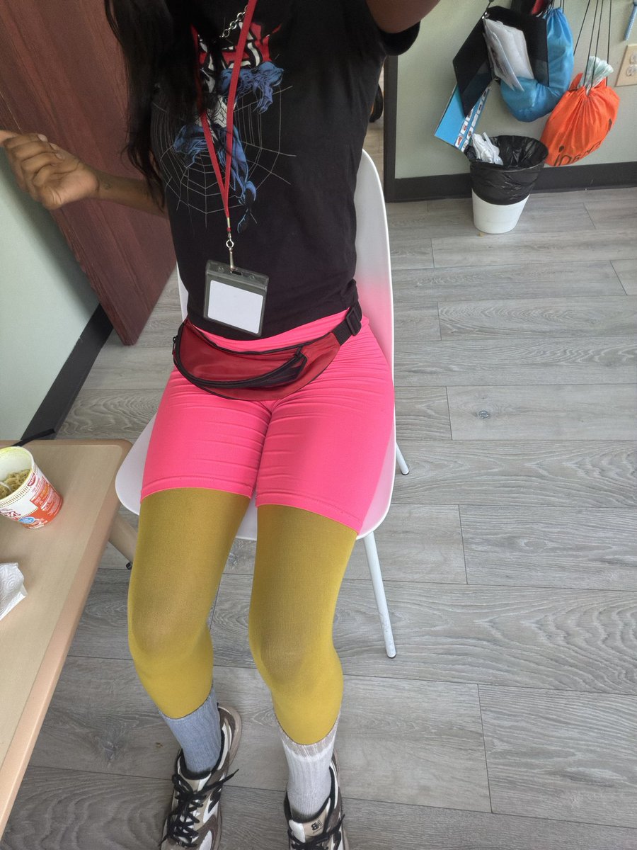 sydneenicolee3's tweet photo. I take spirit week very serious for my kids! https://t.co/xbqubk65a0