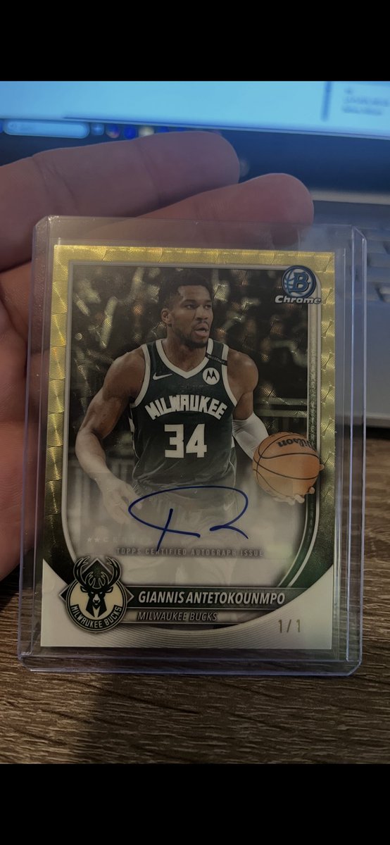 JoshCockerham's tweet photo. Thanks @swishbreaks for the fantastic card and lightning quick shipping.  The card looks even better in person!  #bowman #giannis #superfractor https://t.co/FYXMzpfCte