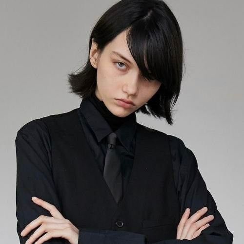 8th_month's tweet photo. ロシアにはSofia Steinbergという恐ろしく強いデビルハンターがいる。 https://t.co/Kr7RXHuFyV