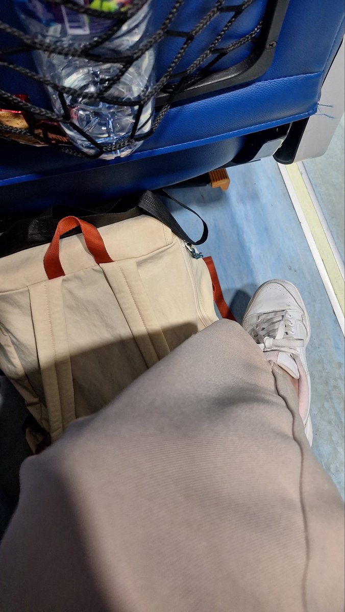 saafff_'s tweet photo. What a privilege it is to be overwhelmed by a life we once prayed for. 

Till i end up this privilege for a while 😶‍🌫️ https://t.co/PQWVOQMvqh