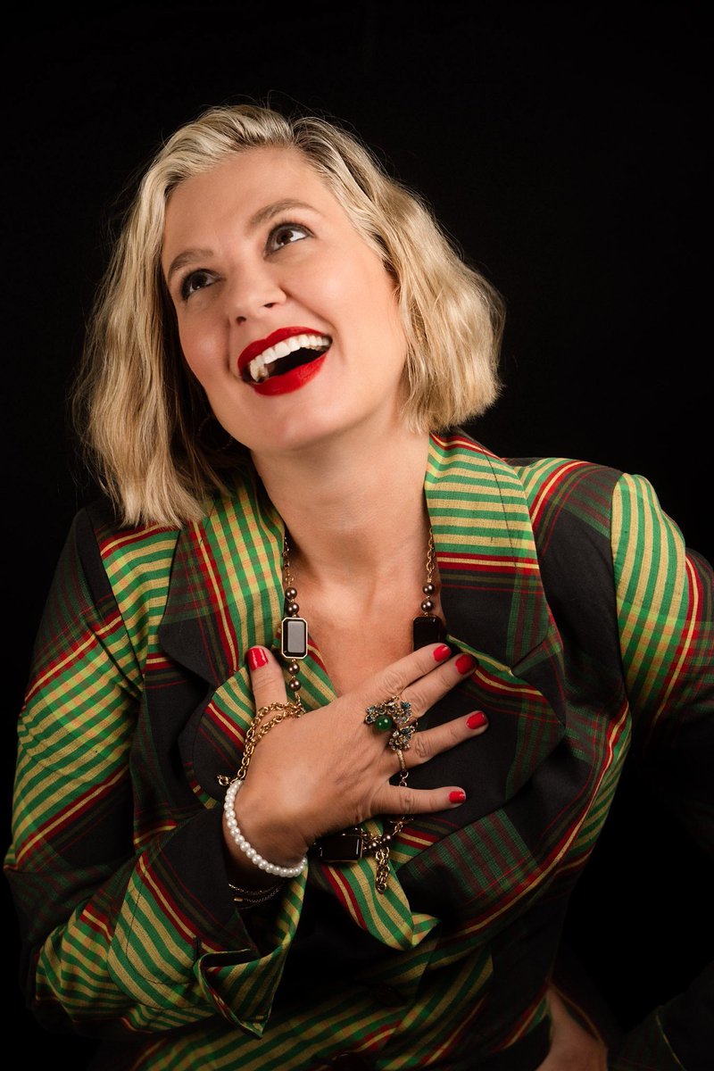 ChristinaP's tweet photo. Mommy ain't dead yet.

Cuts U Up Evermore Liquid Lipstick at https://t.co/r4X1v8oS3U 💄 https://t.co/OT2l4Jot1S
