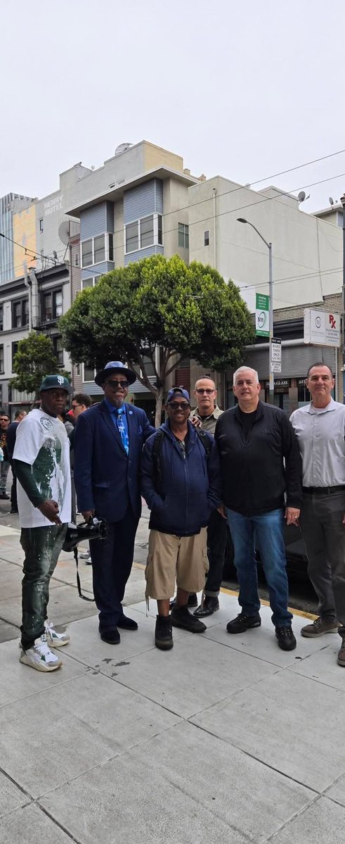 Twolfrecovery's tweet photo. This is what the recovery movement looks like in San Francisco. Diverse. Committed. Drug-free. Unstoppable. Recovery first! @SaraCarterDC https://t.co/yhJVdmcflZ