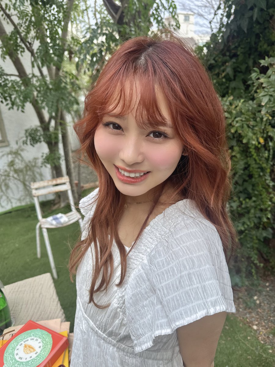 hana_oba's tweet photo. 8/7は “ はなの日 ” 🌼
そしてはなコミ発売日です📚♡

ずっと長らく描いてきたものが
夢だった書籍化となり、
発売する事ができて本当に嬉しいです🥲

たくさんの方に
手に取って頂けますように！🥺💐
 #はなコミ https://t.co/CMZ2i7GgEz