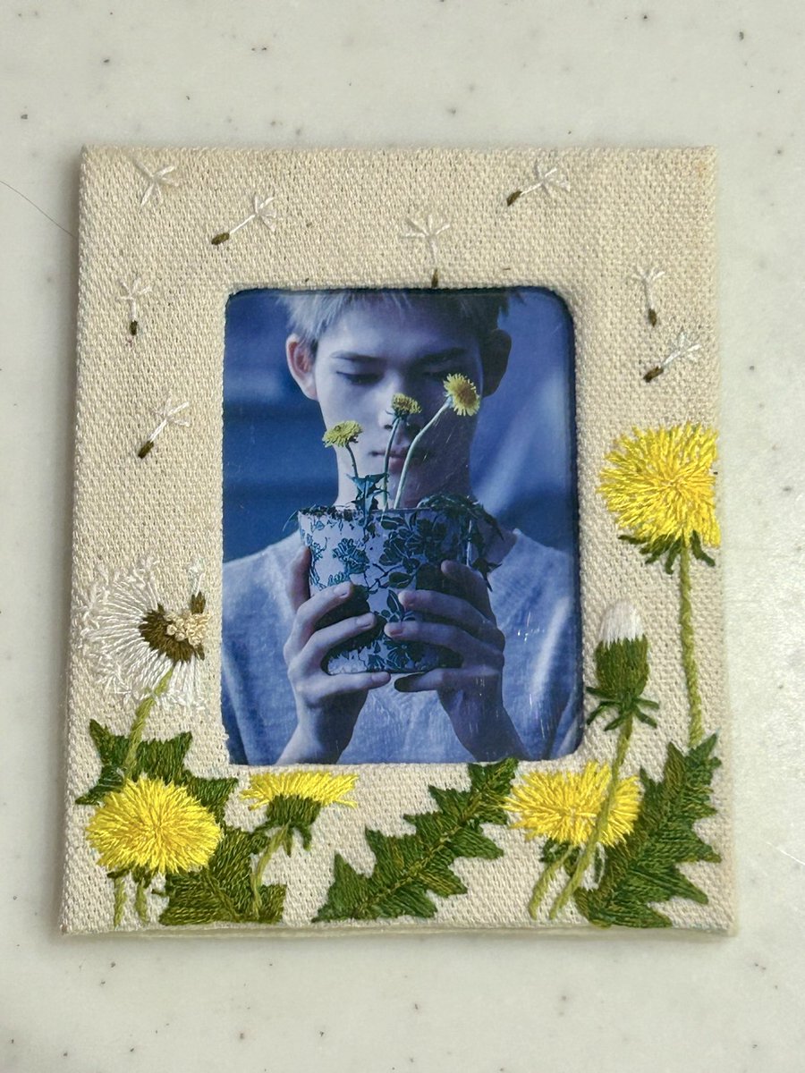 SnoopyLove3210's tweet photo. 黄色いたんぽぽの花言葉
「幸福」と「誠実」

大好きだよ♡

#WithNI_KIForever #NI_KI #니키
@enhypen @ENHYPEN_members https://t.co/zERAKDCbnX