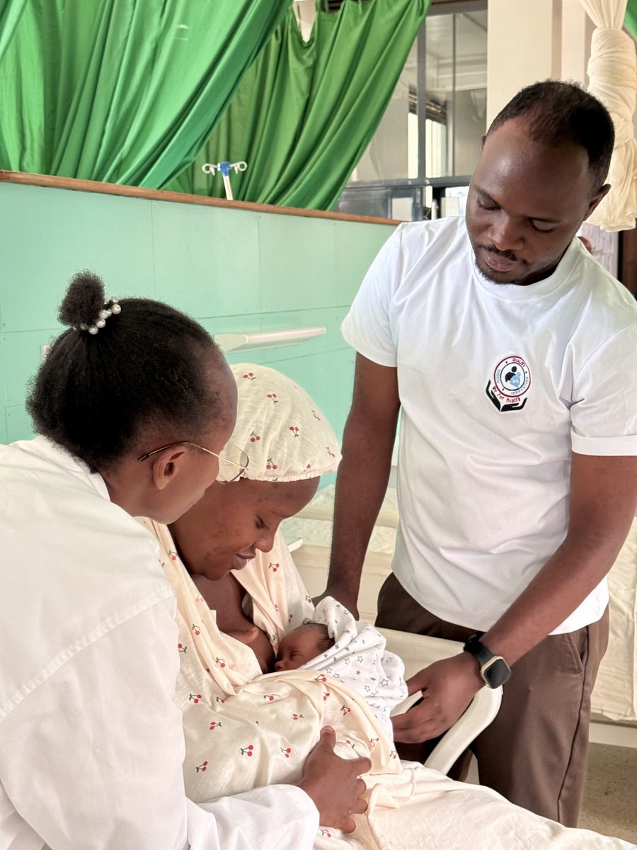 Weforhealth's tweet photo. 1/2
Today, We For Health marked Breastfeeding Awareness Month at Nyarugenge District Hospital by engaging with healthcare providers and supporting mothers to promote, protect, and support breastfeeding.
#WeForHealth #BreastfeedingAwarenessMonth https://t.co/6w0FmdgDsv