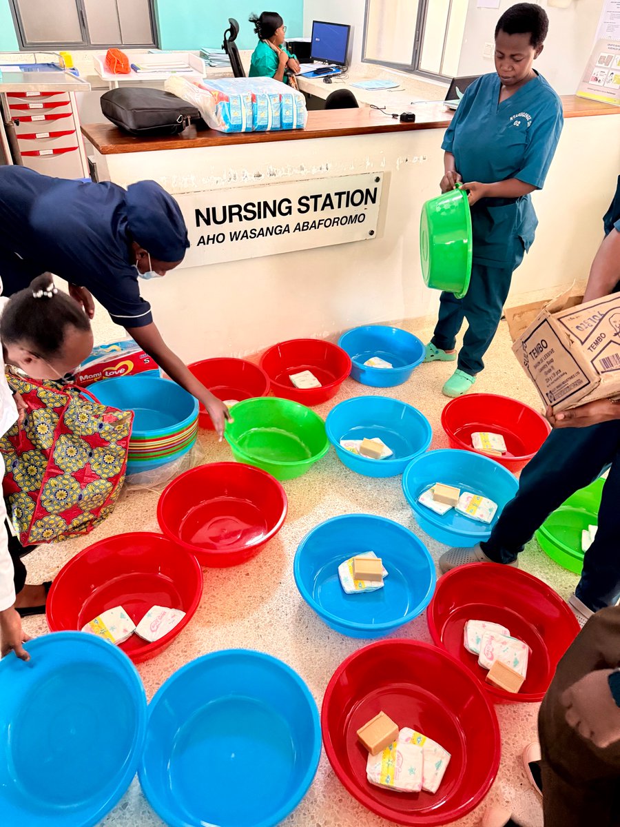 Weforhealth's tweet photo. 1/2
Today, We For Health marked Breastfeeding Awareness Month at Nyarugenge District Hospital by engaging with healthcare providers and supporting mothers to promote, protect, and support breastfeeding.
#WeForHealth #BreastfeedingAwarenessMonth https://t.co/6w0FmdgDsv