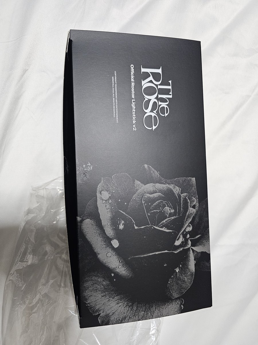 KSornpratum's tweet photo. WTS Official Rostar lightstick v2
ขาย 1300 รวมส่งค่ะ
#ROSETOPIA_in_Bangkok https://t.co/bvI9s0wnEo
