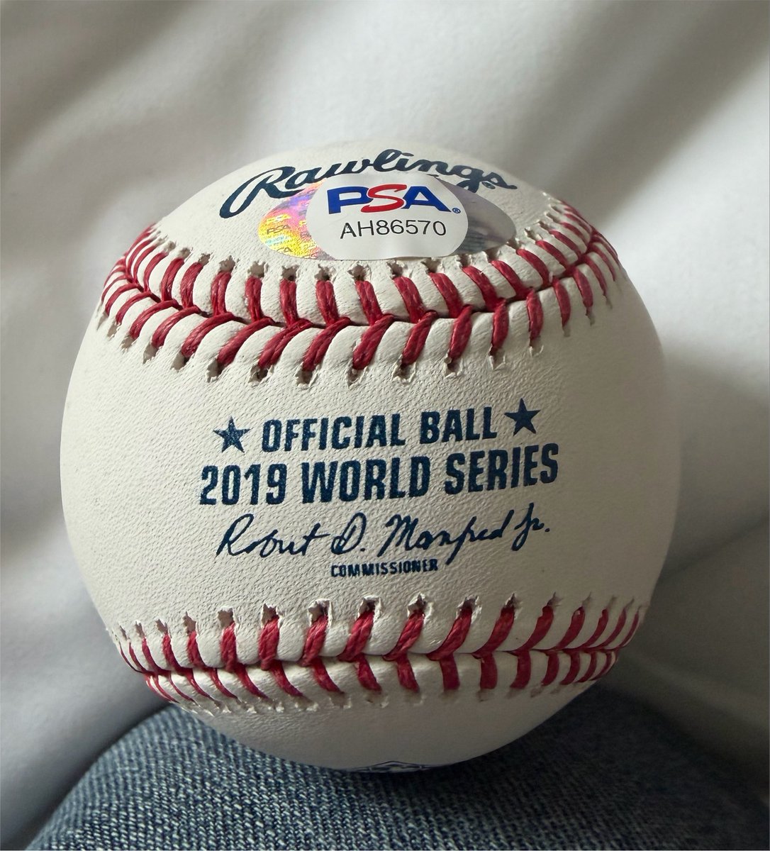 NavyYardNats's tweet photo. 𝗥𝗲𝘁𝘄𝗲𝗲𝘁 and 𝗳𝗼𝗹𝗹𝗼𝘄 @NavyYardNats to 𝗪𝗜𝗡 an official 2019 WORLD SERIES ball signed by the closer, 𝗗𝗔𝗡𝗜𝗘𝗟 𝗛𝗨𝗗𝗦𝗢𝗡 #44. PSA 𝘢𝘶𝘵𝘩𝘦𝘯𝘵𝘪𝘤𝘢𝘵𝘦𝘥. 

𝘙𝘦𝘱𝘭𝘺 with a favorite photo at Nationals Park to DOUBLE your chances. ✖️ 2️⃣

𝗪𝗜𝗡𝗡𝗘𝗥 picked FRIDAY 8/7 𝟵𝗽𝗺.