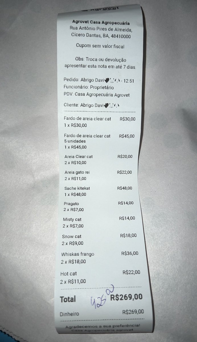 di_abrigo_davi's tweet photo. Amigos, ontem o estado de Chuvisco se complicou e eu não tive como falar sobre a situação do abrigo. 
Estamos atrasados para realizar o pagamento mensal do abrigo e isso e muito ruim para o abrigo. O que conseguimos teve que ser usado. Conseguir 2 mil reais e ao mesmo tempo oferecer os cuidados necessários para tantas vidas é uma tarefa que está ficando cada vez mais difícil. A ex dona do imóvel fica nos pressionando e a cabeça sofre uma grande pressão.

Pix do abrigo 
CPF: 142.404.268-20
( Adervan dos Reis)