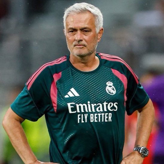 MadridXtra's tweet photo. 🚨💣 BREAKING: Jose Mourinho is PISSED OFF!

He told the club a midfielder is a MUST. @Sergivalentin_ https://t.co/BGyMgMHOCQ