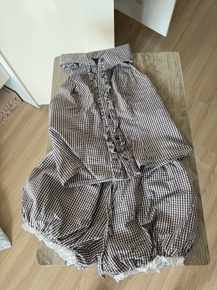 usedbysp's tweet photo. (Used) Kiira size S
ส่งต่อ 360 รวมส่ง
#ส่งต่อเสื้อผ้า #ส่งต่อเสื้อผ้ามือสอง #cintageshop #stylistshop #everymayshop #bemingbkk #geschwisters #duex #ส่งต่อduex #feelfree #sister #ส่งต่อfeelfree https://t.co/o84FzkM06A
