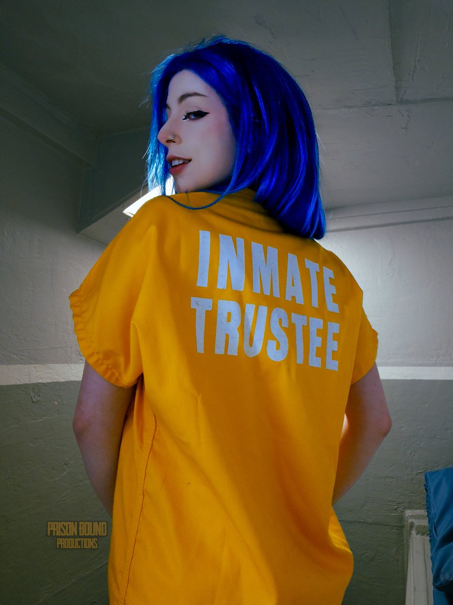 kinkylittlekora's tweet photo. "Something funny, inmate?" https://t.co/8u6ogYXMbu