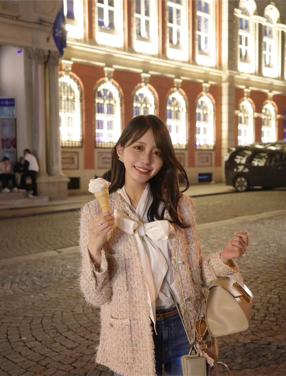 yukitichqn's tweet photo. インスタ見にいったらガチで美人すぎた https://t.co/8UTKCPcrDJ