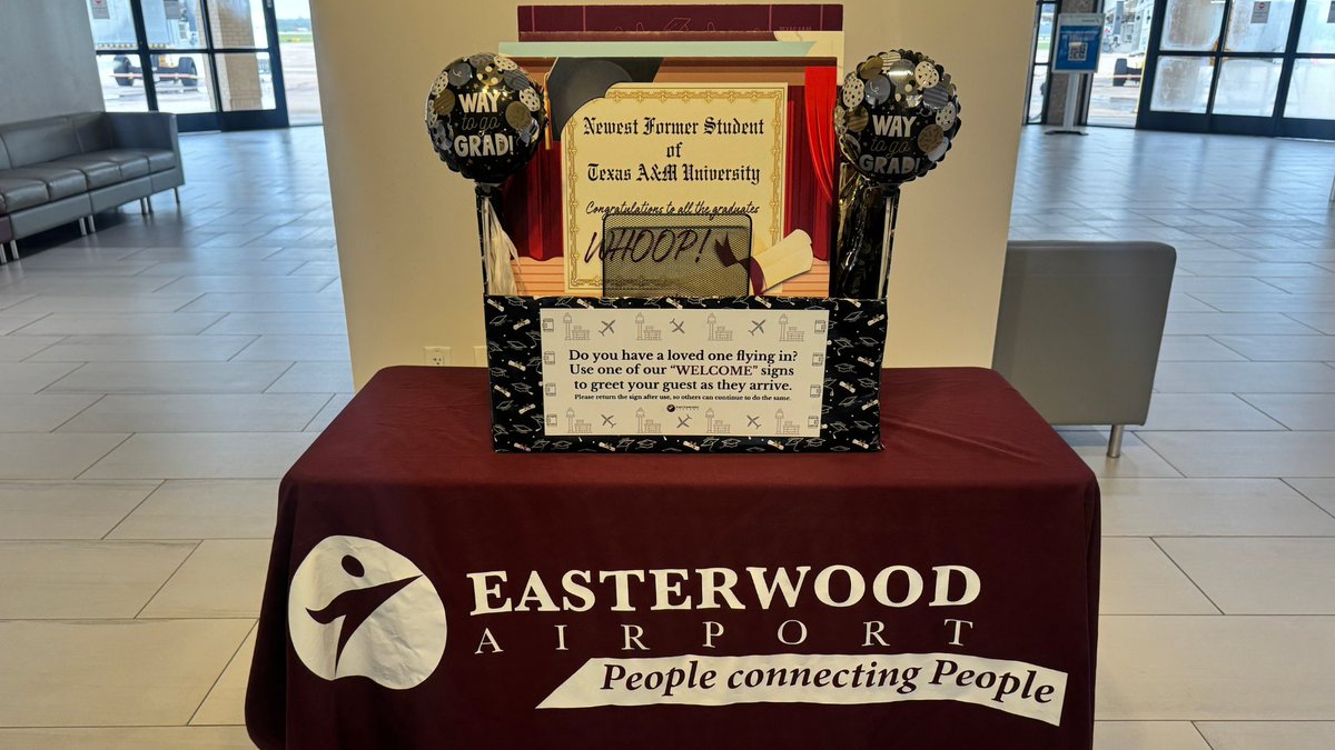 flyeasterwood's tweet photo. Hey, summer graduates! Are your loved ones landing at CLL for your commencement ceremony this weekend? We have four greeting signs available for you to welcome them as they arrive.
#FlyLocal #BCSAirport #PeopleConnectingPeople #Whoop #GigEm https://t.co/sSizREsmK8