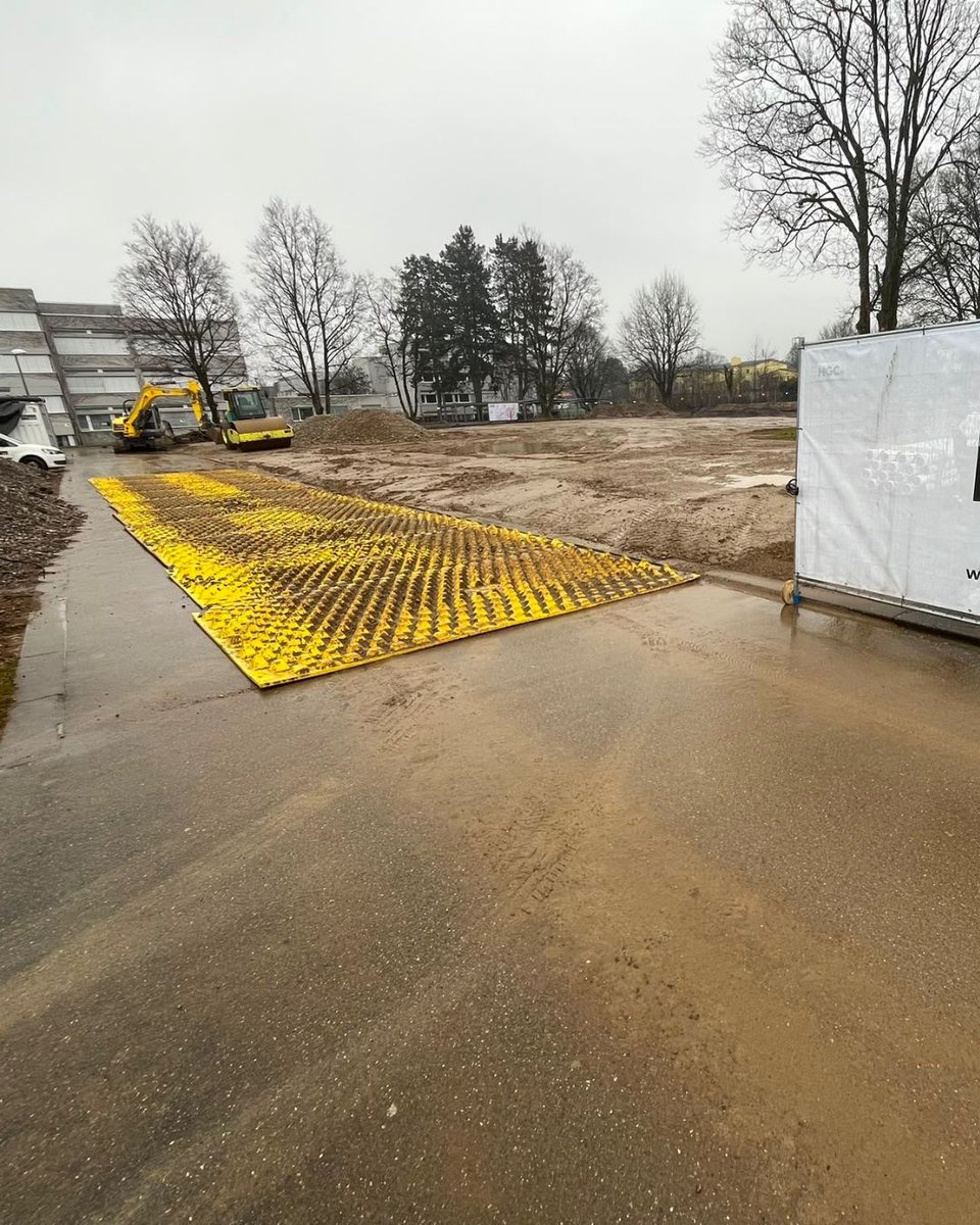 getfods's tweet photo. π¨π FODS is helping keep construction entrances cleaner in Switzerland.
These photos, shared by our distributor @baupowergroupofficial, showcase FODS Trackout Control Mats in action on active Swiss jobsites.
#FODS #TrackoutControl #Switzerland #Construction #HeavyCivil https://t.co/XLAOdBfmSz
