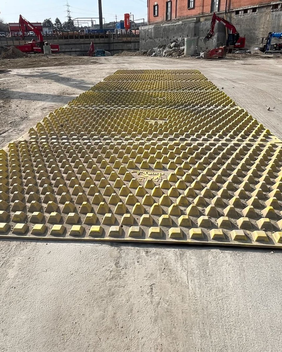getfods's tweet photo. π¨π FODS is helping keep construction entrances cleaner in Switzerland.
These photos, shared by our distributor @baupowergroupofficial, showcase FODS Trackout Control Mats in action on active Swiss jobsites.
#FODS #TrackoutControl #Switzerland #Construction #HeavyCivil https://t.co/XLAOdBfmSz