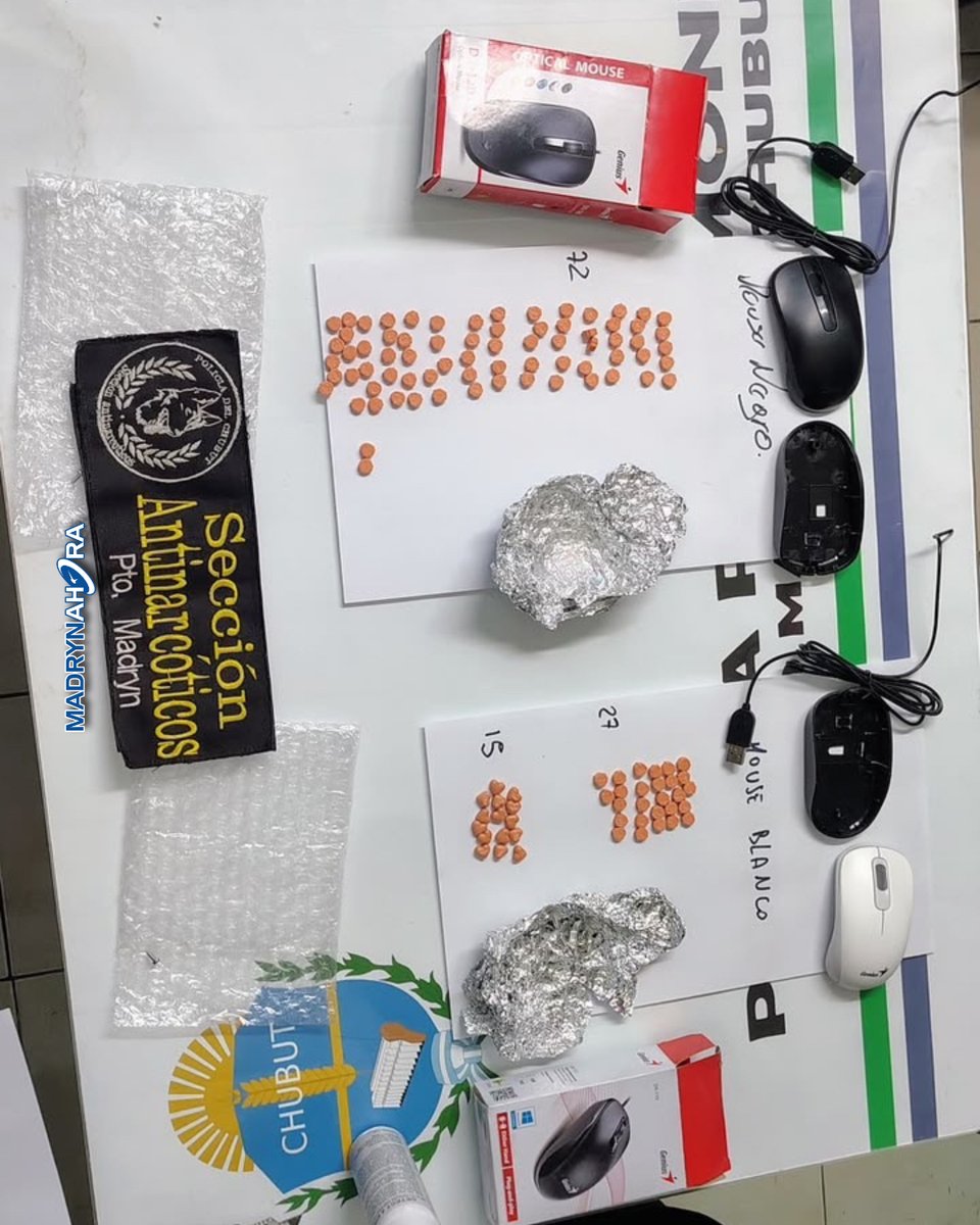 MadrynAhora's tweet photo. 🚔 Desarticularon una organización investigada por tráfico de drogas sintéticas tras allanamientos en Puerto Madryn y Buenos Aires. Luego de una investigación de cinco meses, la Policía del Chubut secuestró 255… #PuertoMadryn #Chubut #Narcotráfico #Allanamientos #MadrynAhora https://t.co/2T7uFOU8dd