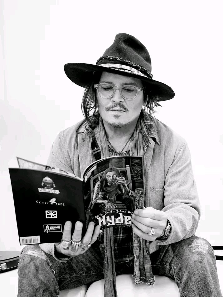 johnnydepp_283's tweet photo. Sometimes, in the middle of a busy day,I catch myself thinking about the people I've connected with over the years. Fame may bring a lot of attention, but it doesn't always bring someone genuine to share life with. I'm still hoping to find a real connection someone who values me https://t.co/0P7jRMghEF