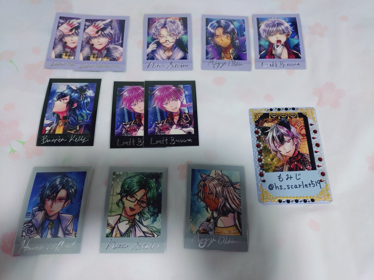 hs_scarlet519's tweet photo. ■【交換・譲渡】悪魔執事と黒い猫 あくねこ ぱしゃこれ 第4弾 第四弾

譲:箔)🎃ロノ2,ナック,ミヤジ,ラト
🎄バスティン,ラト2
🍯🌙ハウレス,ナック,ミヤジ

N)2,3,4枚目 画像参照

求:同異種 ベリアン(🎃以外) or 90円/枚

《郵送不可》

箔はN2枚(別弾も可)同時引取りで譲渡可。

→続く https://t.co/S0B0RIVcLt