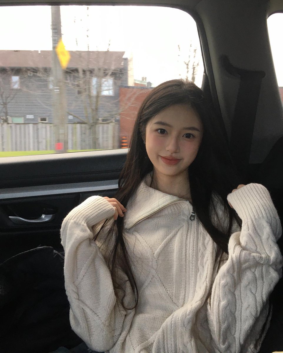 90Furia's tweet photo. Top of the morning! 🚀 You should know that the world is a better place with you in it—go shine today! 🌈
XRWuAE https://t.co/IMpLbIqsMk