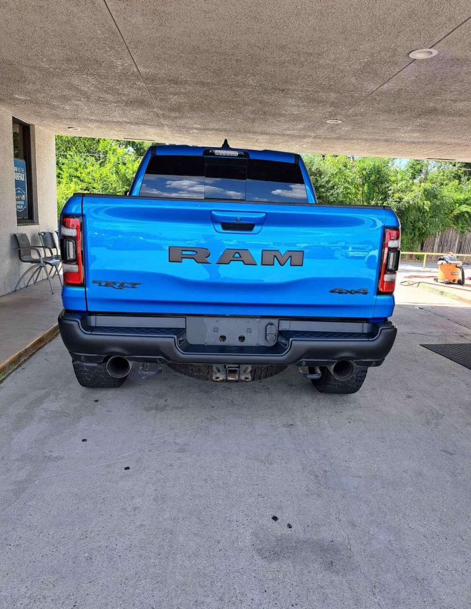 Sandra_page009's tweet photo. This beautiful truck is going to a luckiest fan if you haven’t received anything from me you can send me a direct message love you all ❤️❤️❤️❤️ https://t.co/Tvd9aAGL3Q