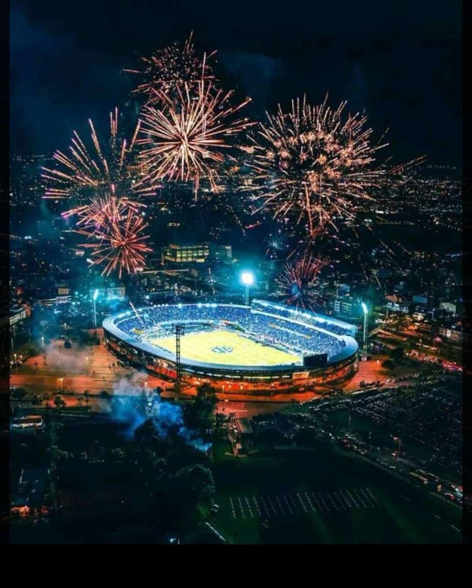 azul_dimension's tweet photo. 🎇 ¡BOGOTÁ, BOGOTÁ, BOGOTÁ! 🎇

Feliz cumpleaños a la capital del país y la casa del club más grande de Colombia: MILLONARIOS. 🏟️Ⓜ️

4️⃣8️⃣8️⃣ 🥳 https://t.co/xR2Z9asBcR