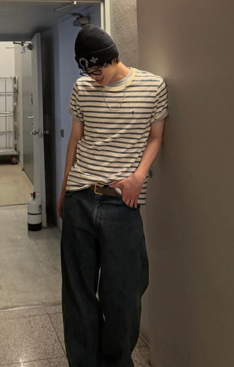 Leozzuli's tweet photo. Because you've spent so much time together, you've started to resemble him >,< https://t.co/YmmqoPEeTV