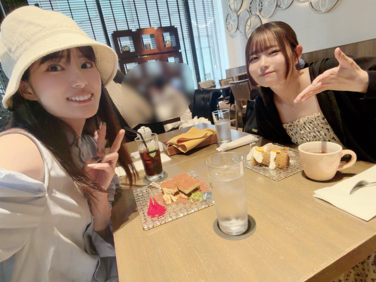 t_chiemi1006's tweet photo. リプライブではお話しましたが、女王ステでご一緒させていただいた小日向美香ちゃんと少し前にお茶してきたよん😌💕
こひちゃん、とってもお話しやすくて、一緒にいると居心地がいい…🥹✨
たのしくて時間があっという間だったから、またすぐにでも遊ぼうね❣️
女王ステのみんなとは、ほぼ毎日会っていたから、今すごく恋しくなっている笑
みなさんに会いたいよー！！！