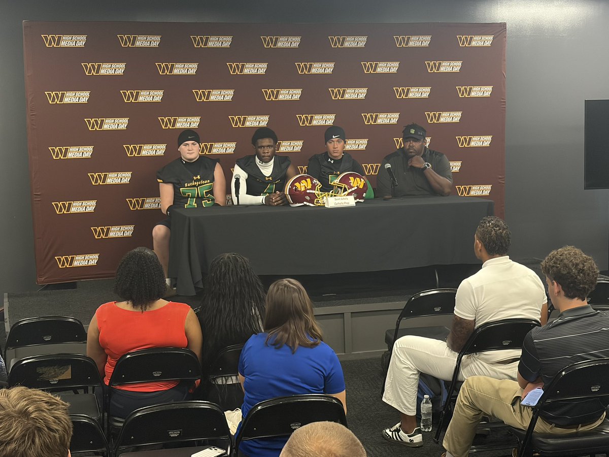 TeamSwann5's tweet photo. DMV HS FOOTBALL MEDIA DAY 🏈🔥 
W/ @commandersCR 

S/o Western Maryland Region :

@UrbaaHawksFB - Urbana 
@SJCP_VikingsFB - SJCP
@CoachPfister - Liberty https://t.co/K6e2YuW7ME
