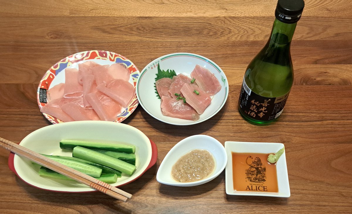 H17_hone's tweet photo. 次やるエロゲを考えながら飲むよ😋 https://t.co/x5gZ3aRuf0