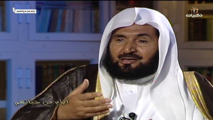 A_Alsharyf's tweet photo. ببالغ الأسى والحزن ننعي أستاذنا وقدوتنا، فقيدنا وفقيد الوطن، المواطن العامل المخلص
#معالي_الاستاذ_الدكتور
#راشد_بن_راجح_الشريف 
رجل العلم والإدارة والعطاء
 أول مدير لجامعة أم القرى
ورئيس النادي الأدبي بمكة، و نائب رئيس مركز الحوار الوطني، وعضو مجلس الشورى،
رحمه الله وأسكنه الجنة. https://t.co/H4S7HPUycV