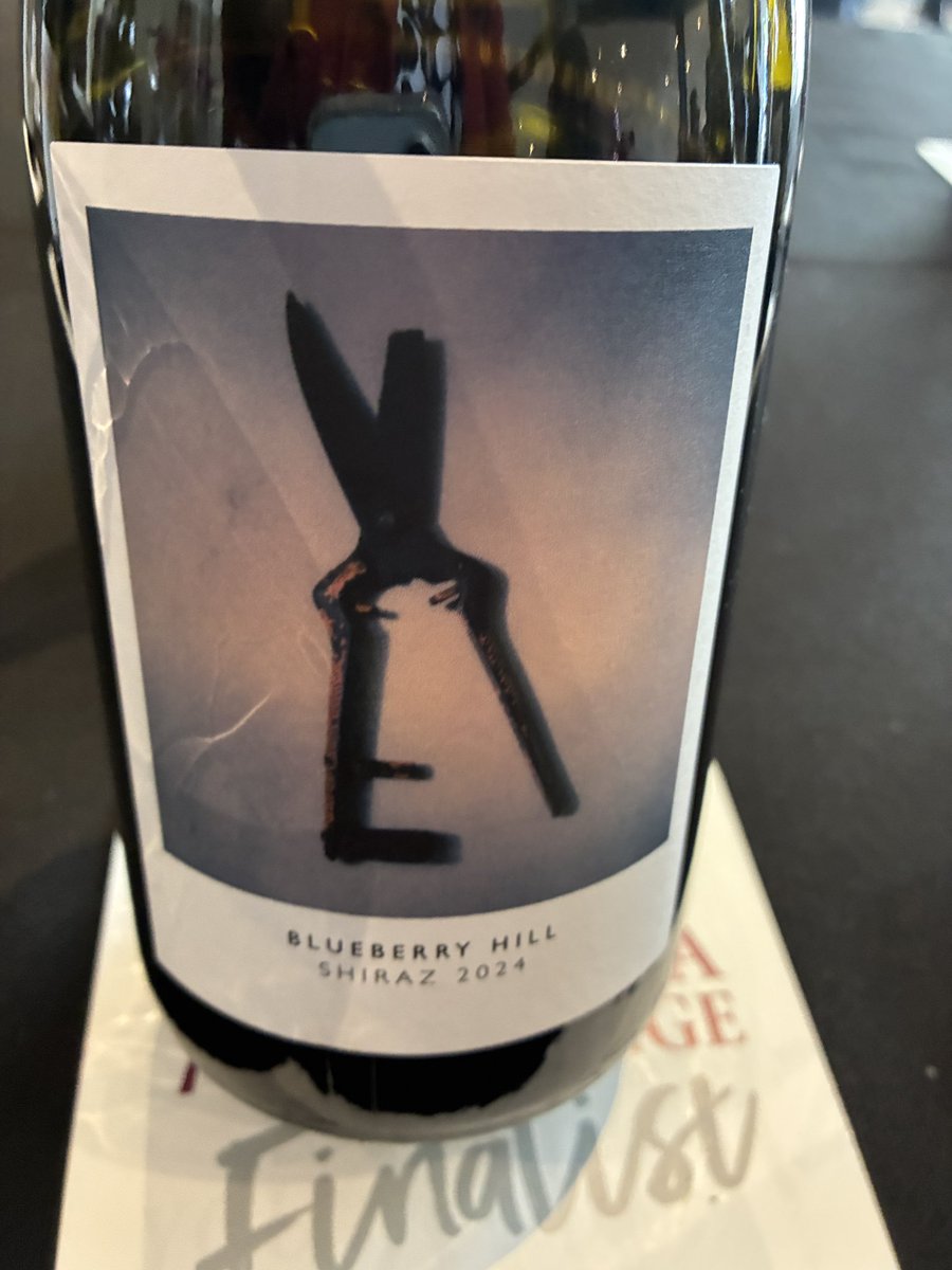 winecoza's tweet photo. Congrat to @Stellenrust for the @Bellinghamwines Podlashuk award for the Trophy 🏆 on Shiraz @Shiraz_SA https://t.co/Y9iFGJ042r