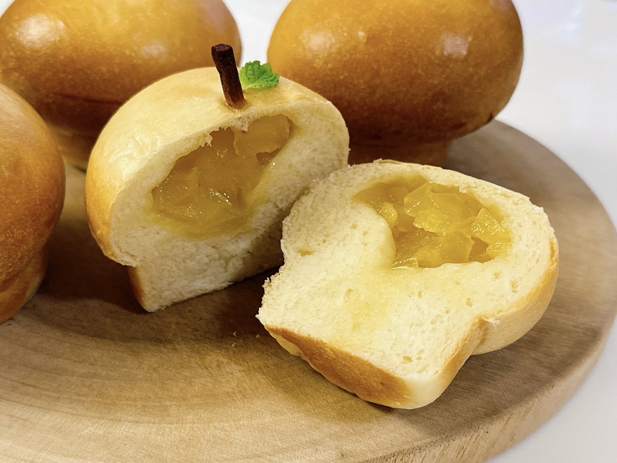 mona_Candy3's tweet photo. 最近作ったお菓子まとめ

🍑桃のヨーグルトムースケーキ←New
🧀バスクチーズケーキ
🍎りんごジャムパン
🍊クレープ・シュゼット

クックパッドも更新したから見てねー！ https://t.co/pQn79vqP7y