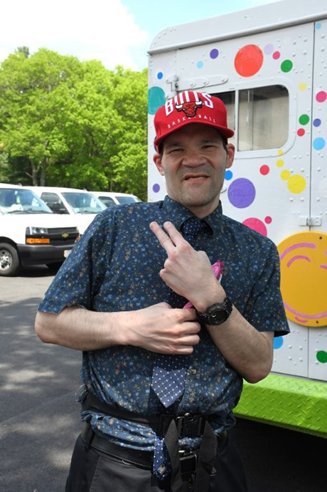 judgerc's tweet photo. More photos from an ice cream truck visit! 🍦 https://t.co/U9N4QwaAVE