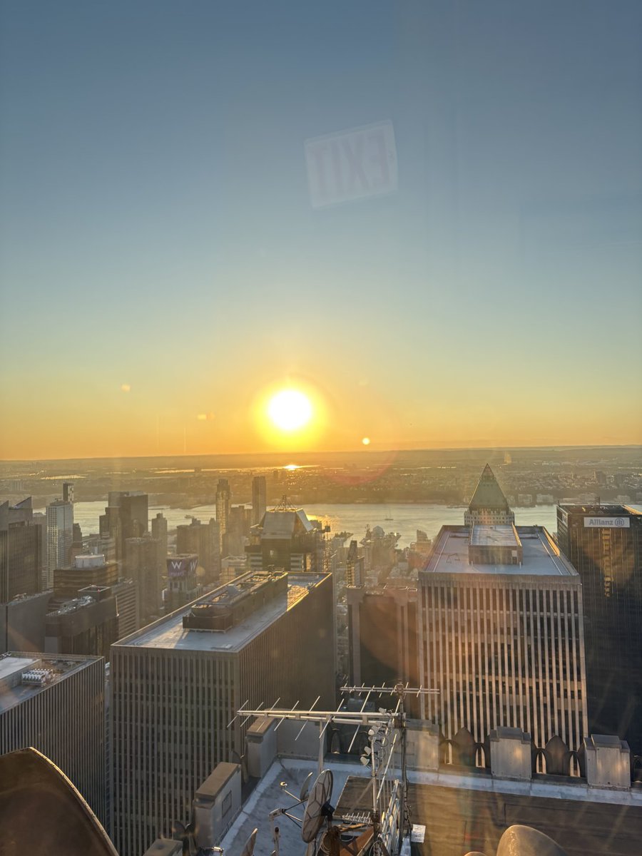 MalibuGlow_'s tweet photo. Sunrise this morning https://t.co/Ms3kAzfHbF