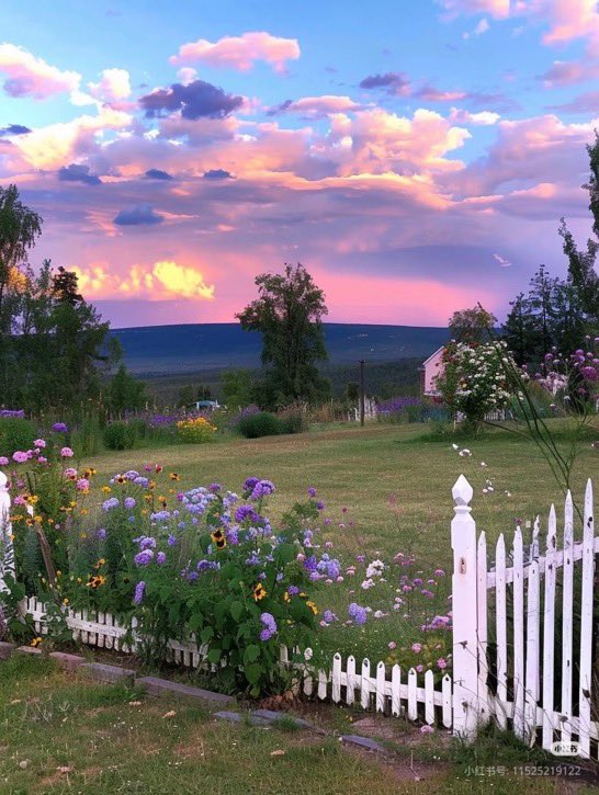 lunecrumbss's tweet photo. earth is a beautiful place https://t.co/coOeXRw4a9