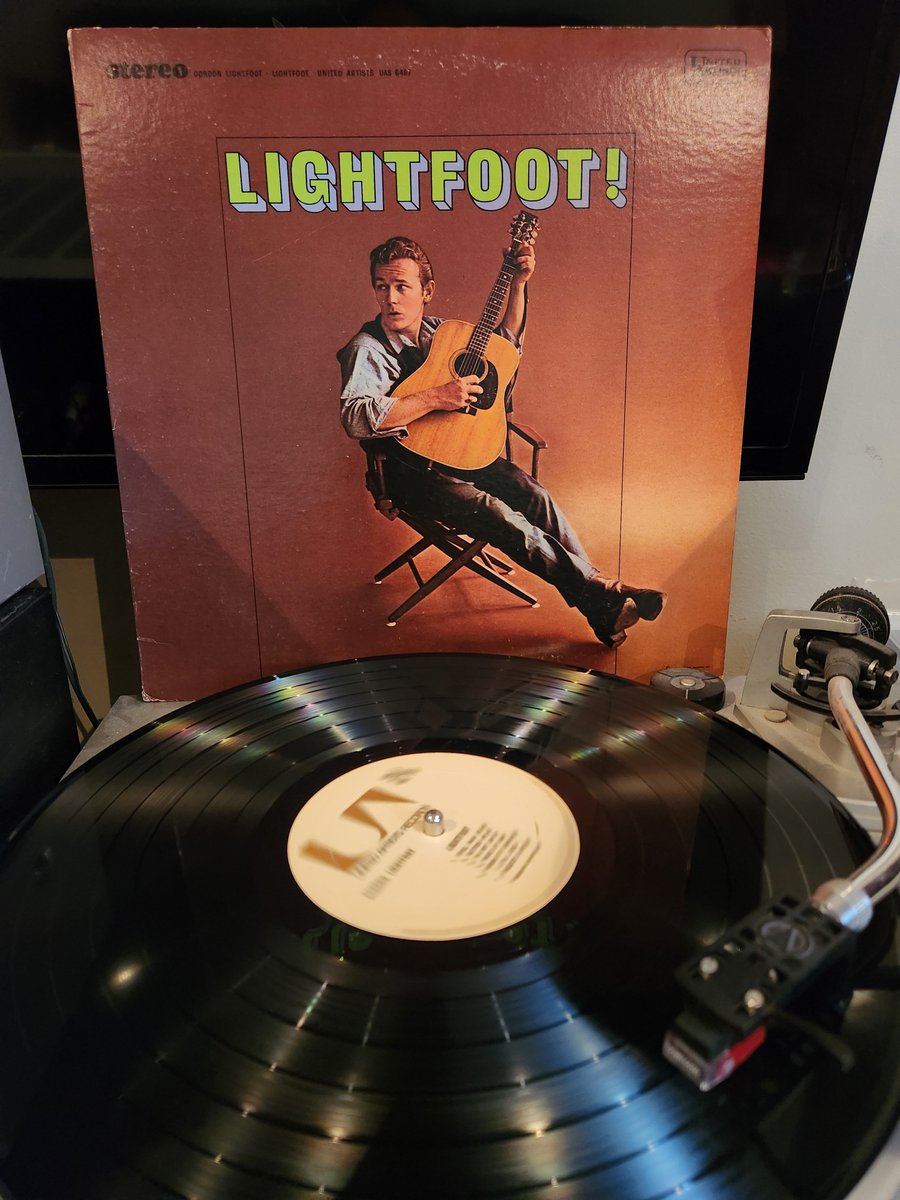 SpinVinyl1's tweet photo. Gordon Lightfoot's debut, Lightfoot! doesnt get the praise of his 70's work but it's pretty impressive with mostly original songs instead of relying on covers as was common at the time. Certainly a worthy addition to the collection! 1970 US reissue
#GordonLightfoot #vinylrecords https://t.co/jyctDtmvQL