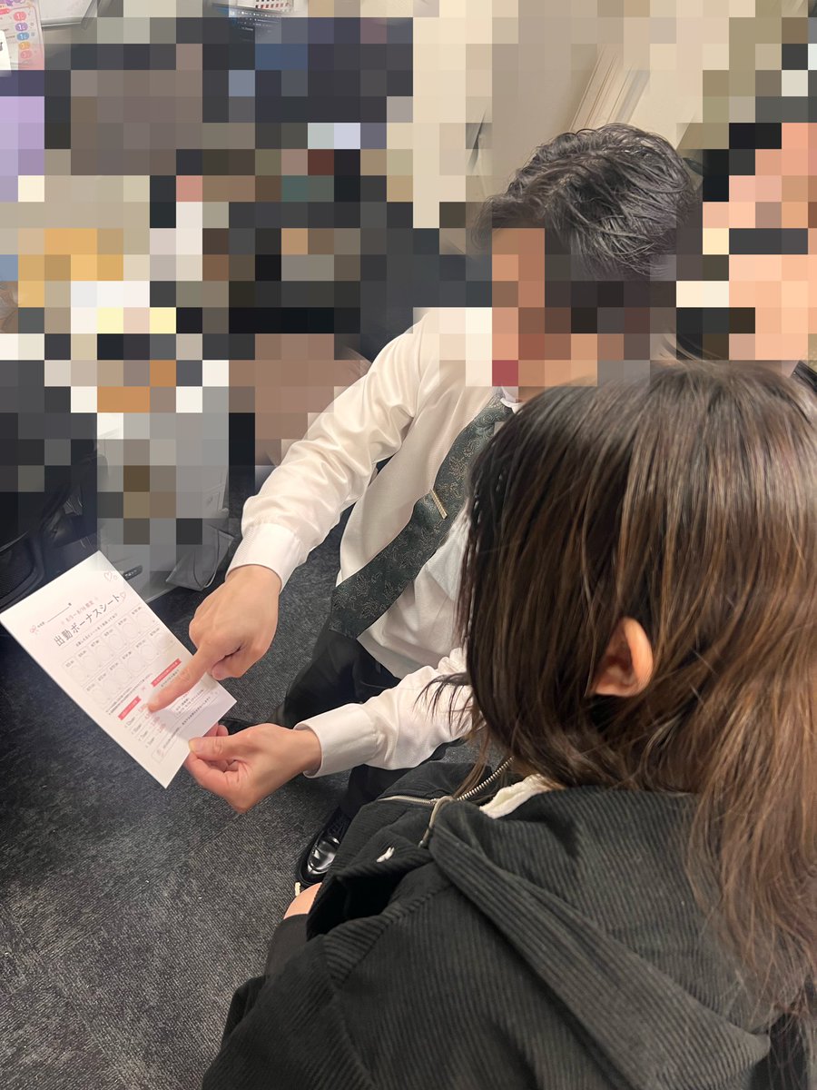 vct_tenten's tweet photo. 皆様いかがお過ごしでしょうか？
もうすぐお盆休みですね☺️
この業界では絶好の稼ぎ時です！
その稼ぎどきに、当店ではとある事をやっちゃってます😏
他のお店はどんなことしてるんだろう？🤔
気になる😳
#バカンス　#谷九　#アインズグループ https://t.co/AdikYgwz8e