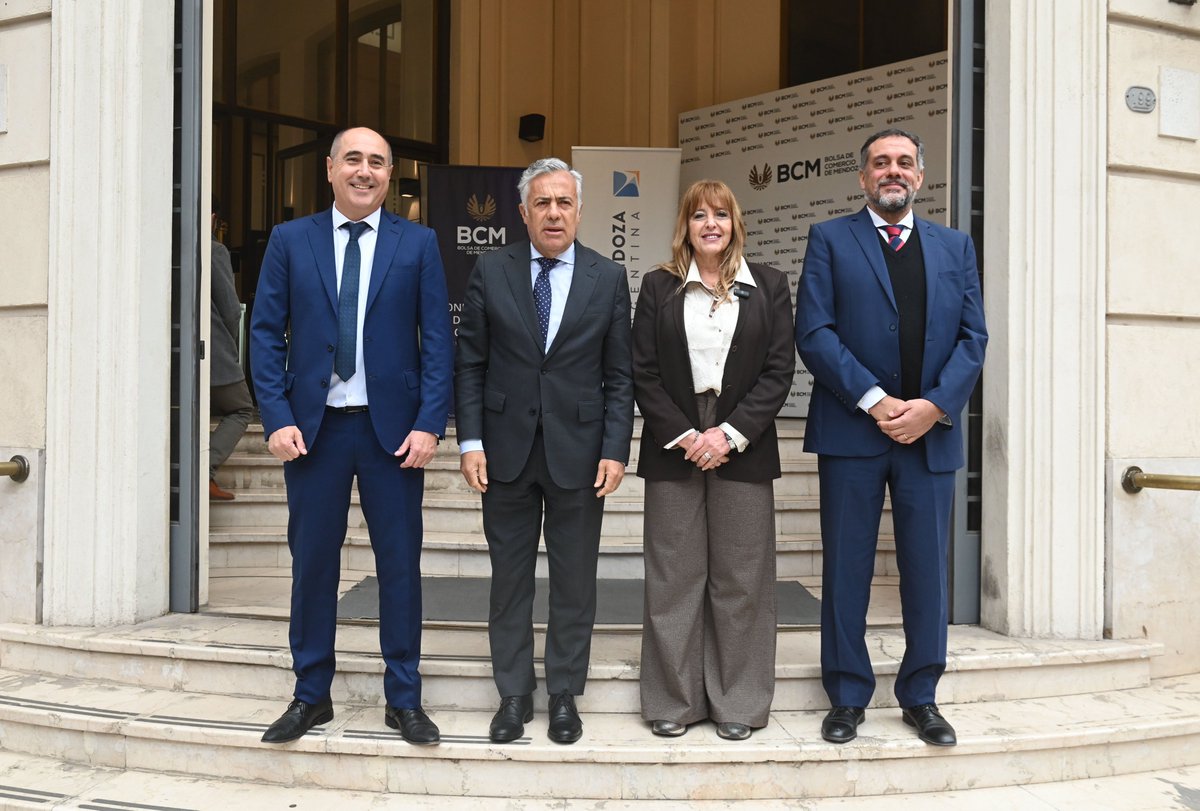 promendoza's tweet photo. Un día como hoy, pero de 1996, nacía nuestra institución. Celebramos nuestros primeros 30 años agradeciendo a todos los que han sido parte de este trabajo potenciando la internacionalización de Mendoza. https://t.co/2of9ILs0UY