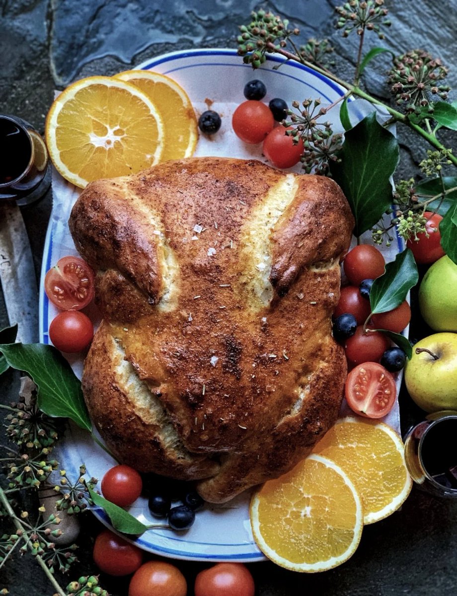 _IsItJustMeOr's tweet photo. Thanksgiving special: herb-crusted turkey with cranberry comp u0026 homemade pumpkin pie—cozy fall flavors to fuel your holiday!  #HolidayFeast https://t.co/cAyc46XgBd