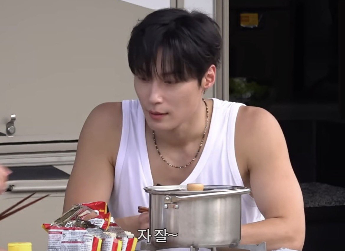 heoohlu's tweet photo. THE WAY I JUST SCREAMED AT MY SCREEN https://t.co/wentyqGRKO