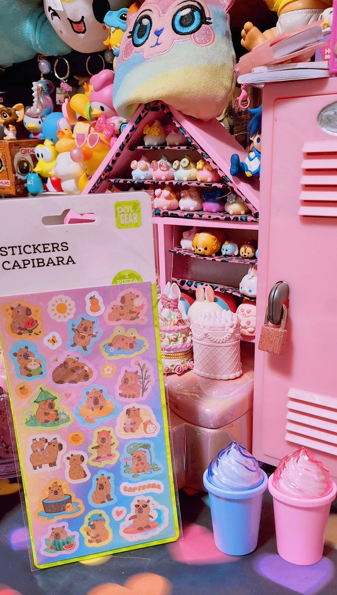 Miichel701's tweet photo. #shop #shopping #school #schedule #diary #SchoolSupplies #notebook #sketchbook #collectibles #kawaii #schoolsupplies #officesupplies #book #bookmark #kidcore #kidwave #collection #collector #waltmart #prichos #keychain #collectibles #notebook #notepad #stickers #sticker #capybara https://t.co/utFDujtFbF