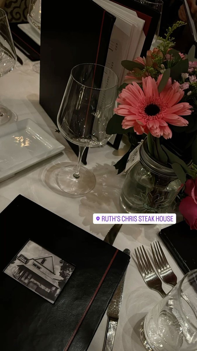 bossbabejass's tweet photo. 📍Ruth’s Chris Date Nights >>>> 😍 https://t.co/ZFOTSSuvLw