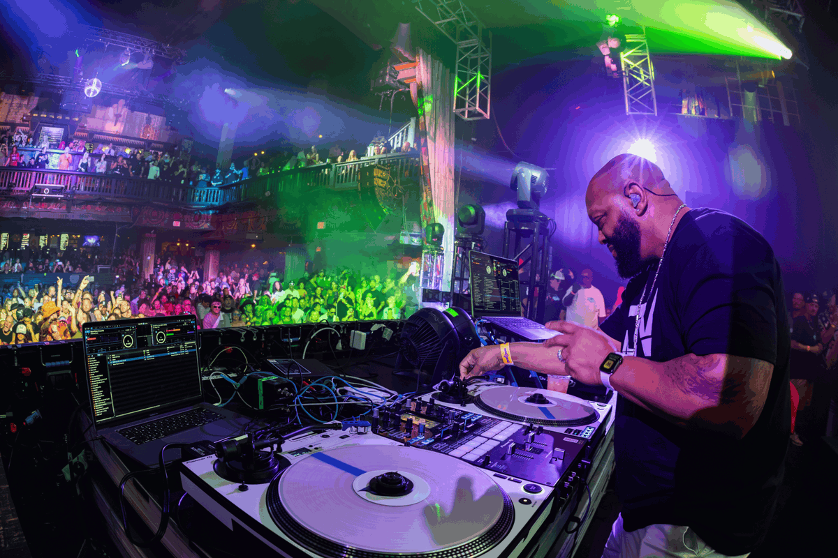 HOBOrlando's tweet photo. ONE MONTH OUT and counting down the days! Labor Day Bash RETURNS to Our House on Sun, Sept. 6th 🎧 Get ready for a stacked night w/DJ ICEY, DJ Magic Mike &amp; MORE! Grab your crew, make your plans, and get your tickets now!
🔗  https://t.co/wUytg5irmt 🎟️ https://t.co/aC1d2dAdge