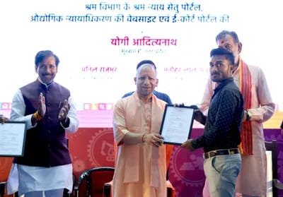 KommawarSwapnil's tweet photo. A new chapter for the youth of Uttar Pradesh begins here.

CM Yogi has ordered a complete Youth Policy shaped by the dreams of those aged 16 to 35.

No top-down approach. First listen, then design.

Skills, jobs, health, sports, leadership - all connected.

An independent commission will keep watch.

This is policy with purpose.

Uttar Pradesh is choosing its young generation first.  #CMYuvaNeeti