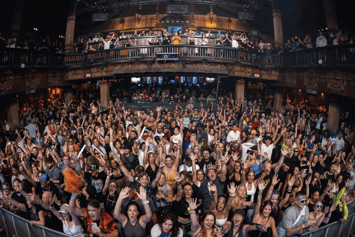 HOBOrlando's tweet photo. ONE MONTH OUT and counting down the days! Labor Day Bash RETURNS to Our House on Sun, Sept. 6th 🎧 Get ready for a stacked night w/DJ ICEY, DJ Magic Mike &amp; MORE! Grab your crew, make your plans, and get your tickets now!
🔗  https://t.co/wUytg5irmt 🎟️ https://t.co/aC1d2dAdge