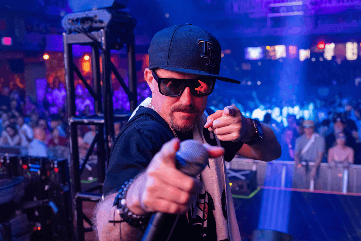 HOBOrlando's tweet photo. ONE MONTH OUT and counting down the days! Labor Day Bash RETURNS to Our House on Sun, Sept. 6th 🎧 Get ready for a stacked night w/DJ ICEY, DJ Magic Mike &amp; MORE! Grab your crew, make your plans, and get your tickets now!
🔗  https://t.co/wUytg5irmt 🎟️ https://t.co/aC1d2dAdge