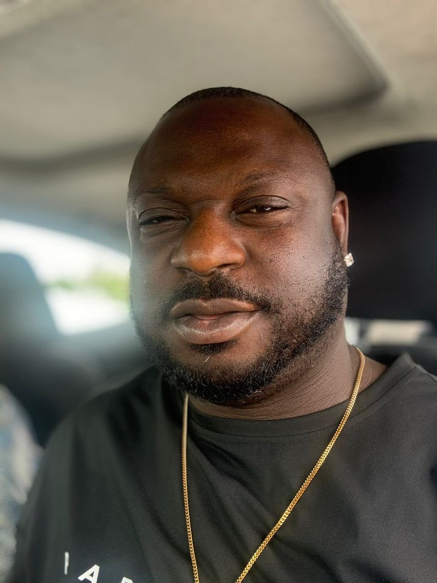 victorobiefuna's tweet photo. @davido @firstladyship @AAdeleke_01 You are doing well Davido… but do not stop just on the issues of Osun state. Keep speaking on national issues too. Your voice is the tool for national liberation https://t.co/GggrB0rOq4